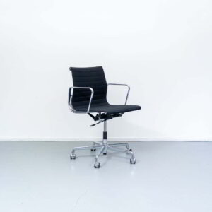 Vitra Eames EA 117 Bureaustoel Zwart Hopsak - Chroom