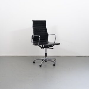 Vitra Eames EA 119 Bureaustoel Zwart Leer - Chroom