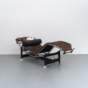 Cassina Le Corbusier LC4 Chaise Longue Ponyhuid - Tricolor