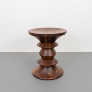 ACTIE!! Vitra Eames Stool Type A - Amerikaans Notenhout