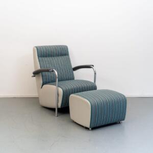 Leolux Scylla blauw/wit gestreept hoge rug + hocker