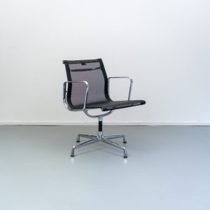 Vitra Eames EA 108 Stoel Zwart Netweave - Chroom