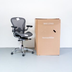 Herman Miller Aeron Remastered Bureaustoel DualFit Chroom - Maat C Nieuw