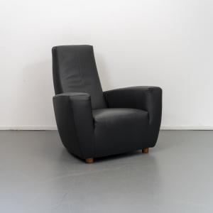 Label Longa Fauteuil Zwart Leder - Eikenhouten Pootjes
