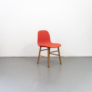 Normann Copenhagen Form stoel Oranje