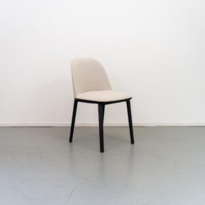 Vitra Softshell Slide Chair Beige Stof - Zwart