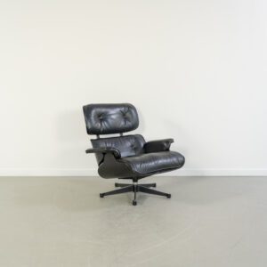Vitra Eames Lounge Chair Zwart Leer Zwart Essen