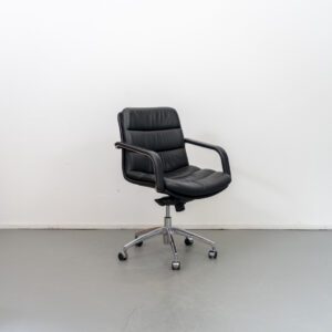 Artifort bureaustoel Channel Zwart leer Geoffrey Harcourt laag model