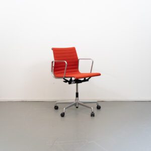 Vitra Eames EA 117 Bureaustoel Hopsak Rusty Oranje - Aluminium