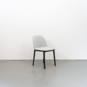 Vitra Soft Shell stoel Ice blue