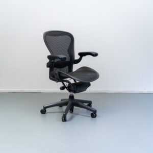 Herman Miller Aeron Classic Bureaustoel Graphite - Maat C