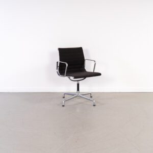 Vitra Eames EA 104 Stoel Zwart Hopsak -  Chroom