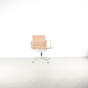 Vitra Eames EA 108 Camel Leer - Aluminium
