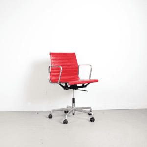 Vitra Eames Ea117 Bureaustoel Rood Leer – Aluminium