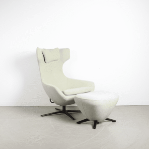 Leolux Caruzzo Fauteuil +Voetenbank Beige Stof – Zwart
