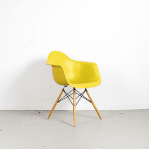 Vitra Eames DAW stoel Geel Esdoorn onderstel