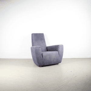 Label Longa Fauteuil Suede Stof – Houten Pootjes