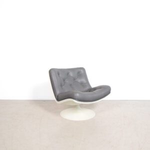 Artifort F976 fauteuil grijs leer met wit onderstel