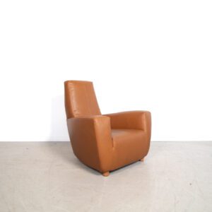 Label Longa fauteuil cognac leer houten pootjes