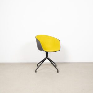 Hay AAC 21 Stoel Geel Stof/ Zwart Kunststof - Zwart